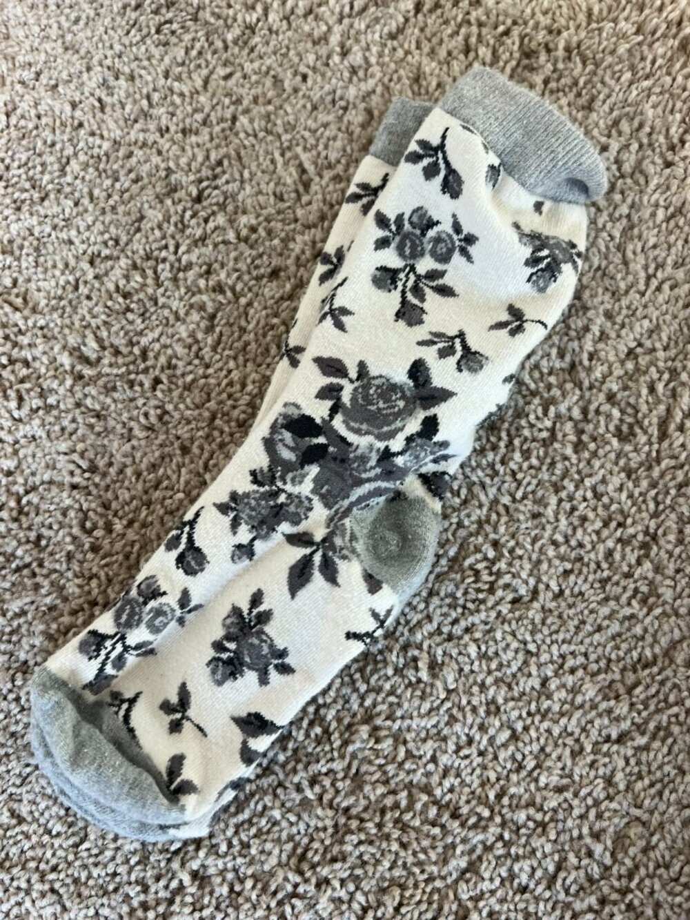 White/Gray Floral Socks Ribbed Classic Warm Stylish Comfort Winter Essentials